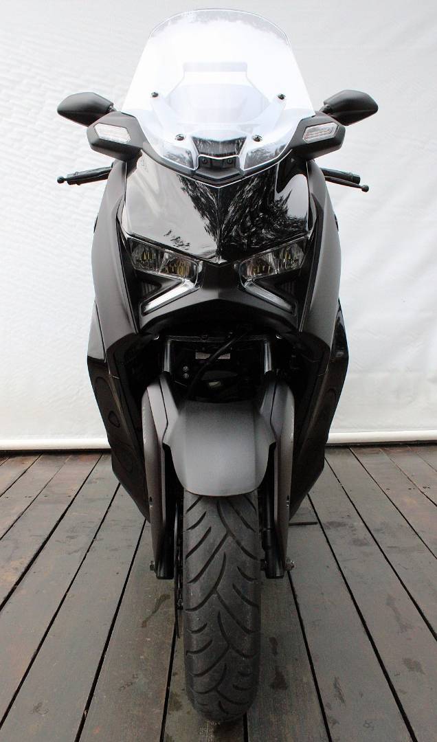 YAMAHA XMAX 300 CONNECTED ABS