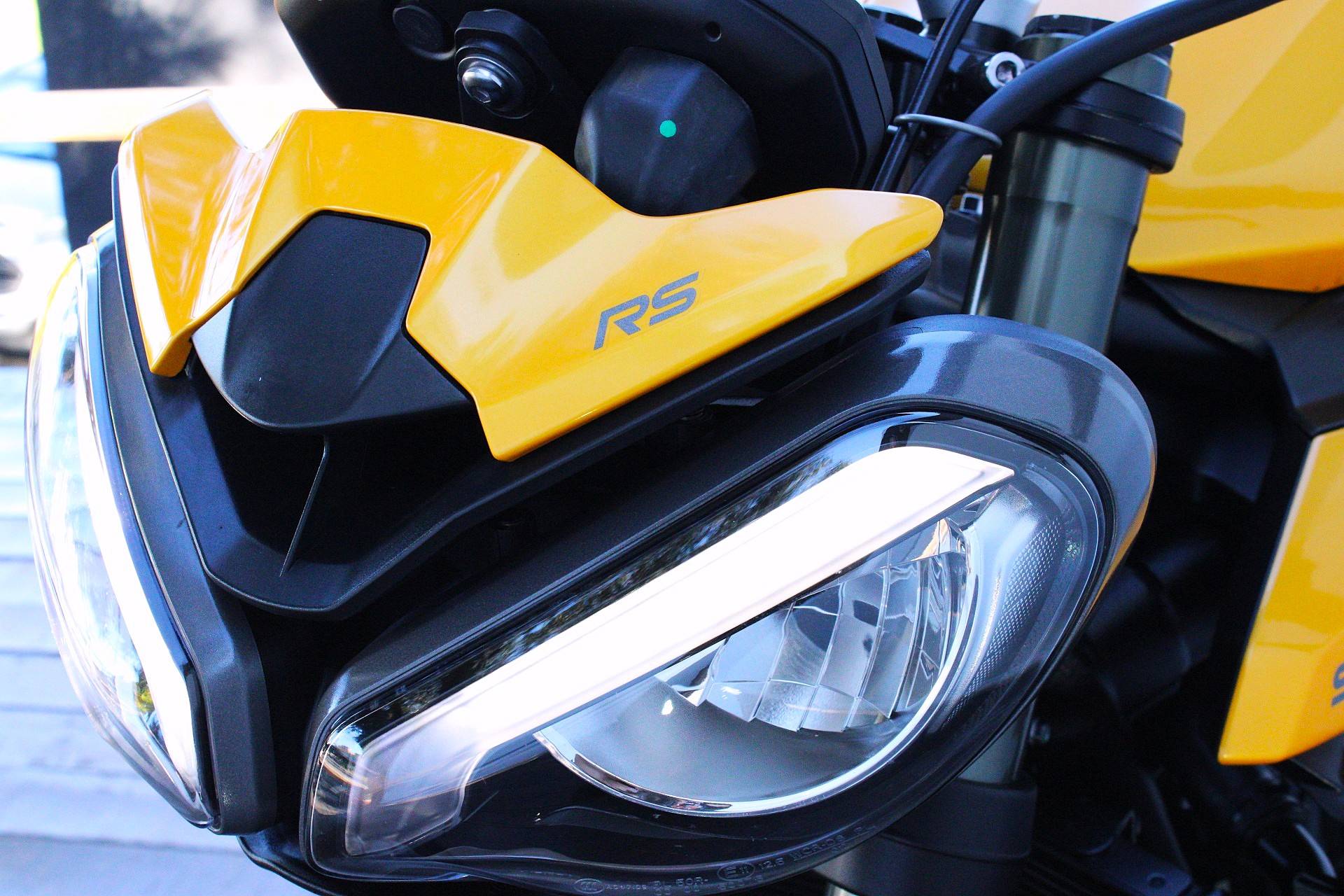 TRIUMPH STREET TRIPLE 765 RS