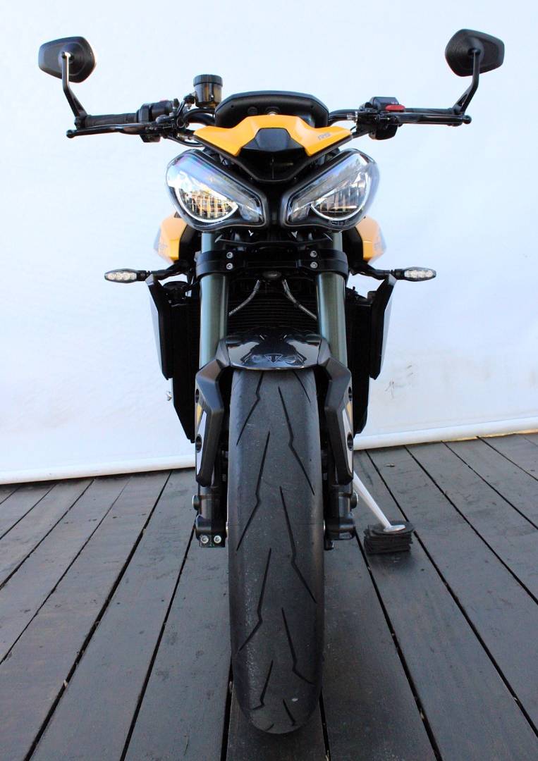 TRIUMPH STREET TRIPLE 765 RS