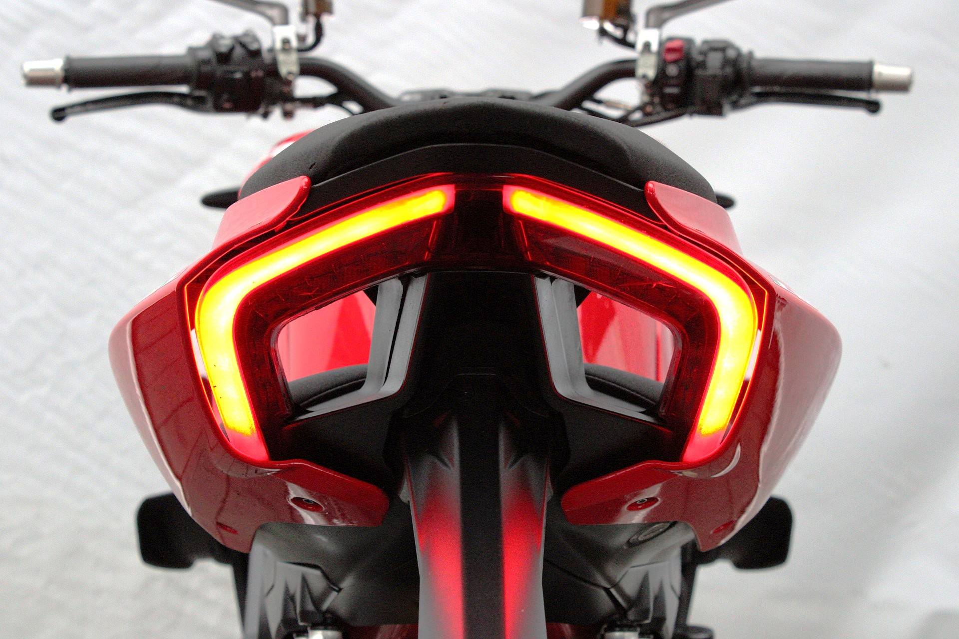 DUCATI STREETFIGHTER V4 S