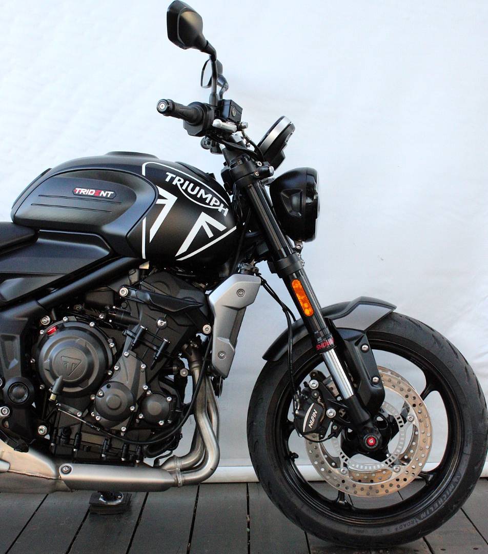TRIUMPH TRIDENT 660