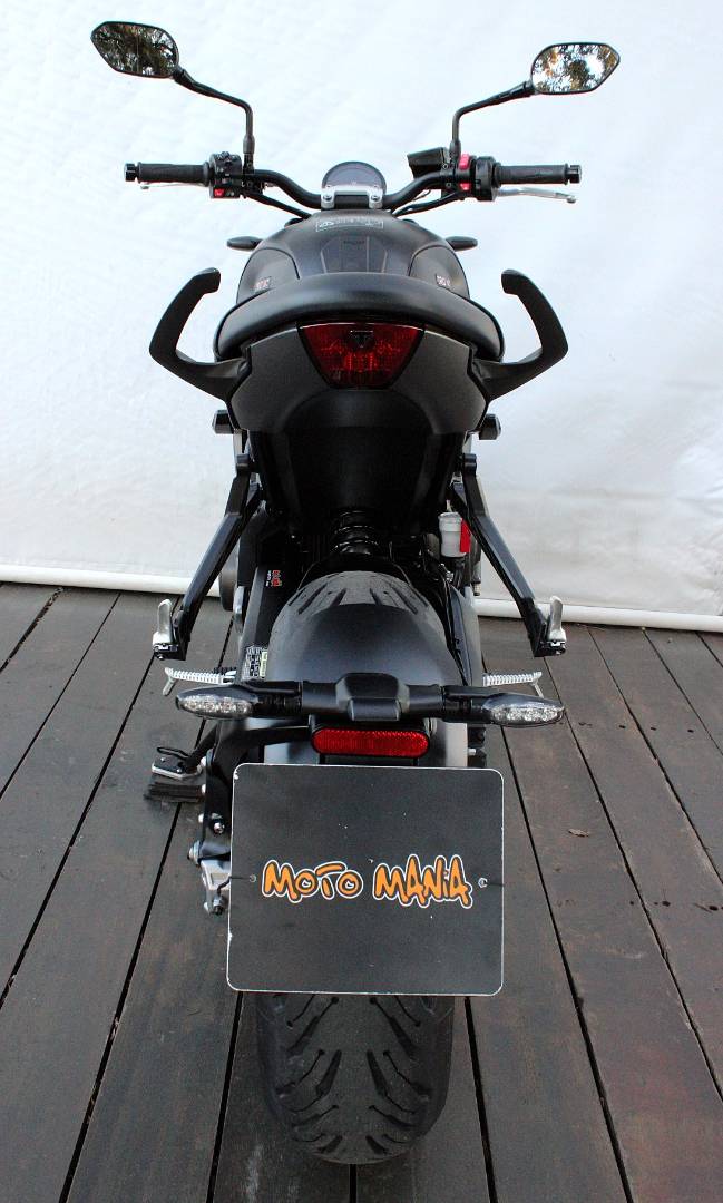 TRIUMPH TRIDENT 660