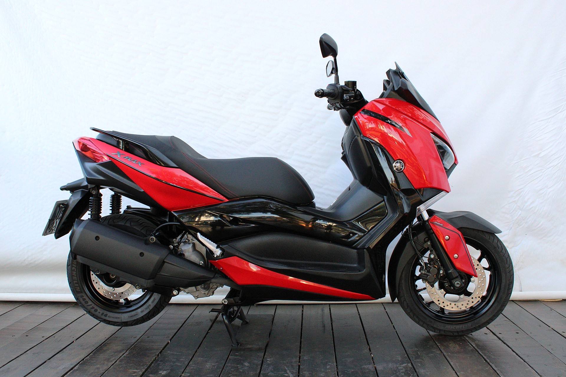 YAMAHA XMAX ABS
