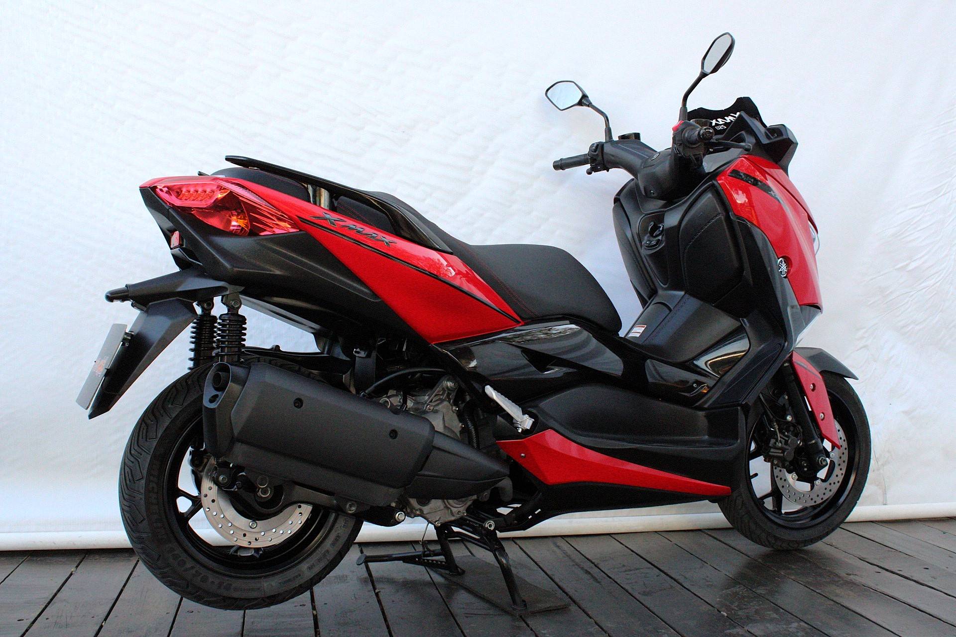 YAMAHA XMAX ABS