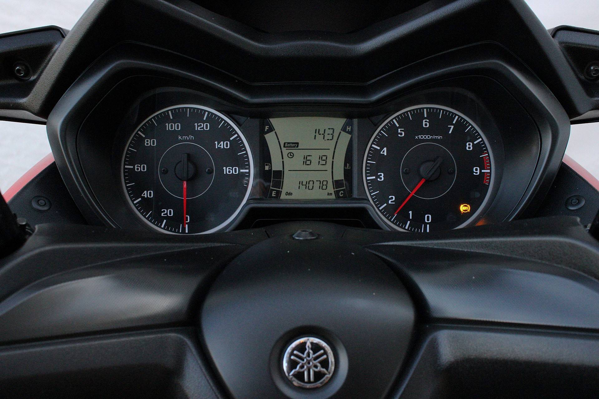 YAMAHA XMAX ABS