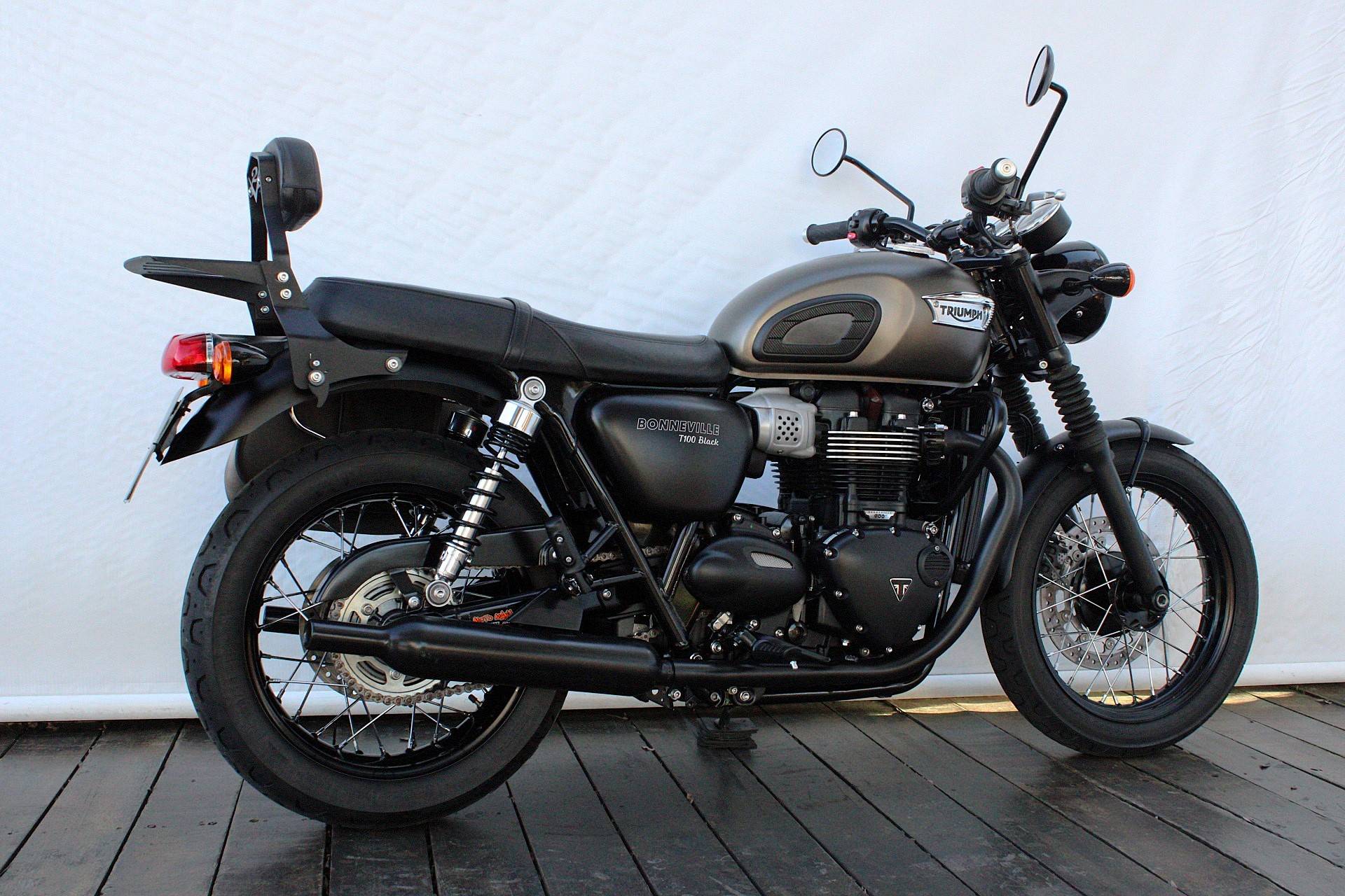 TRIUMPH BONNEVILLE T100 BLACK 900