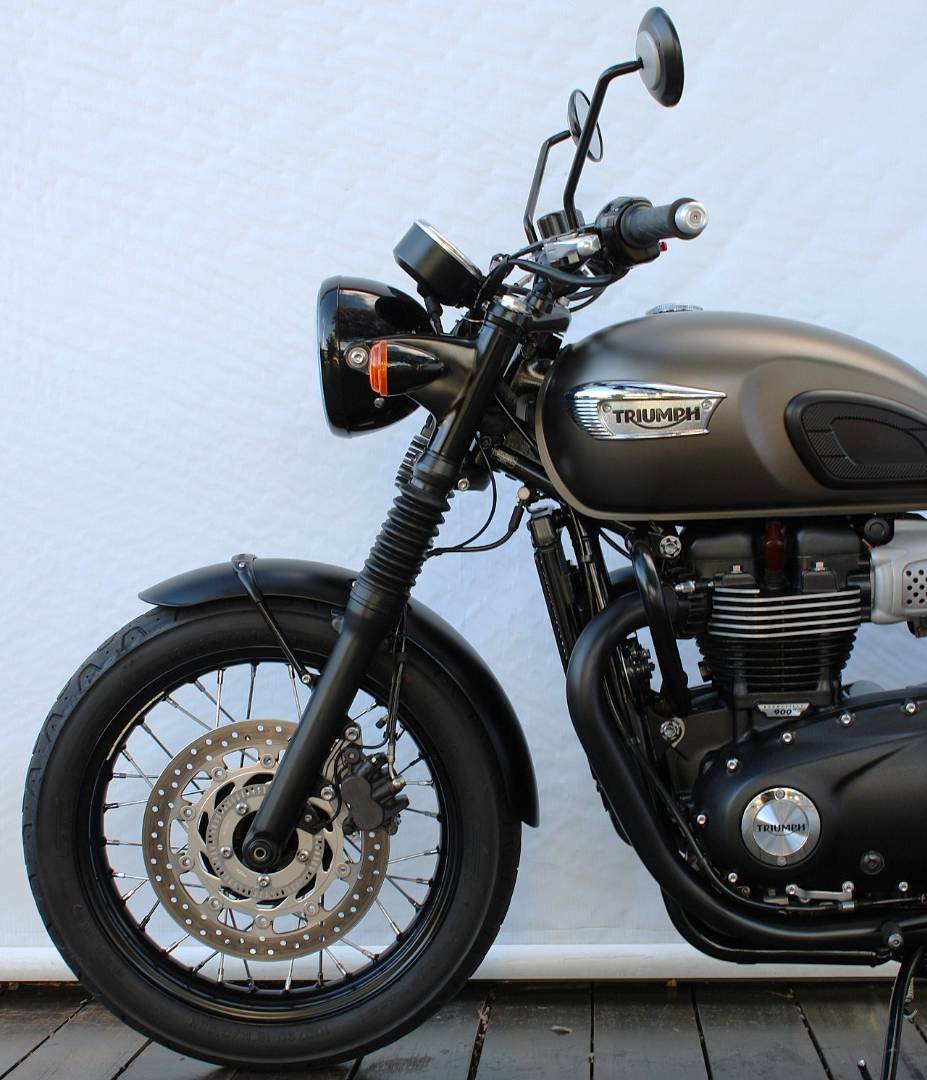 TRIUMPH BONNEVILLE T100 BLACK 900