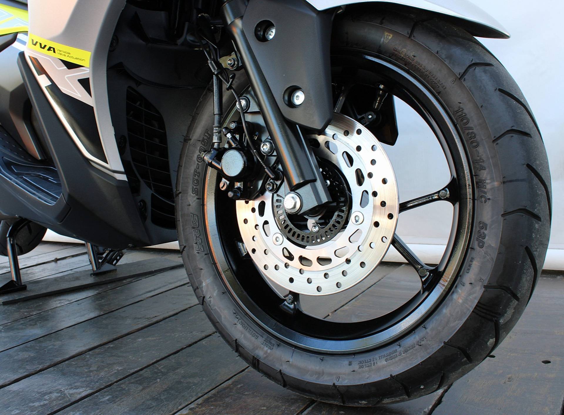 YAMAHA AEROX 160 ABS