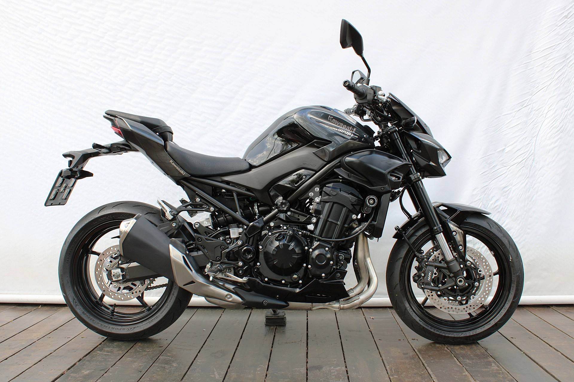 KAWASAKI Z900