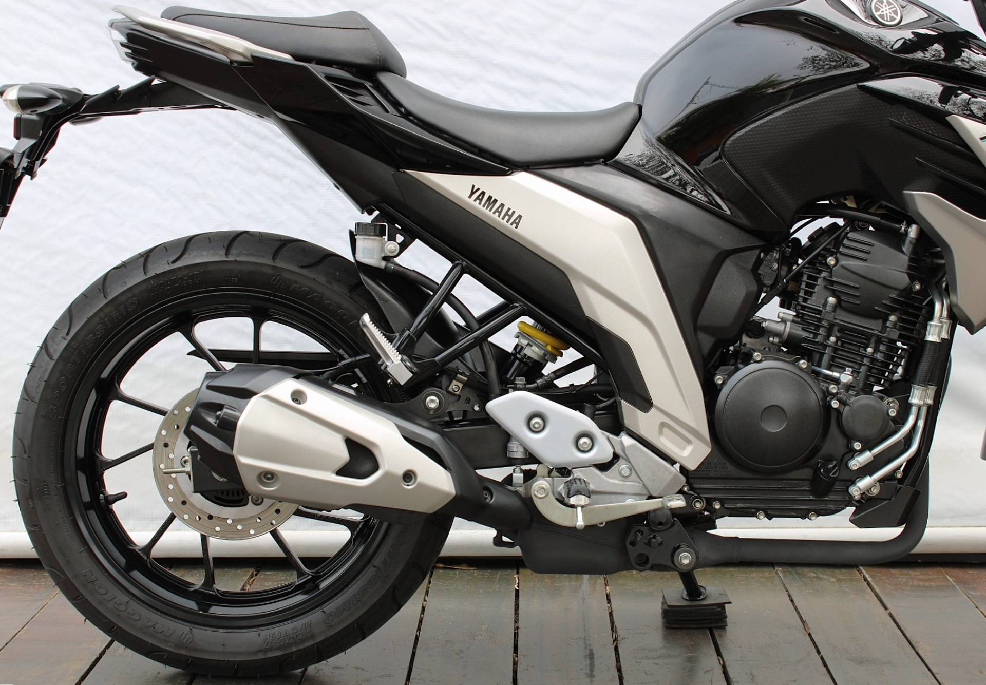 YAMAHA FZ25 FAZER ABS