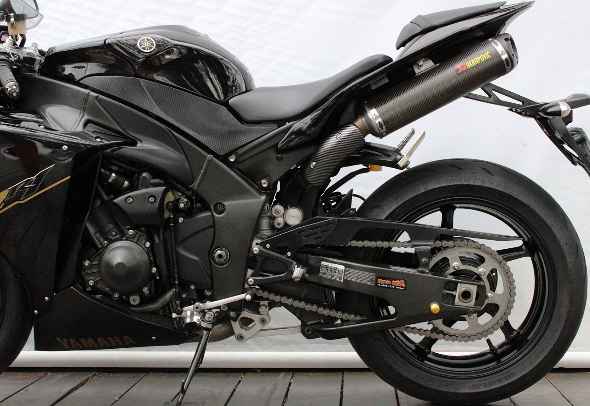 YAMAHA YZF R1