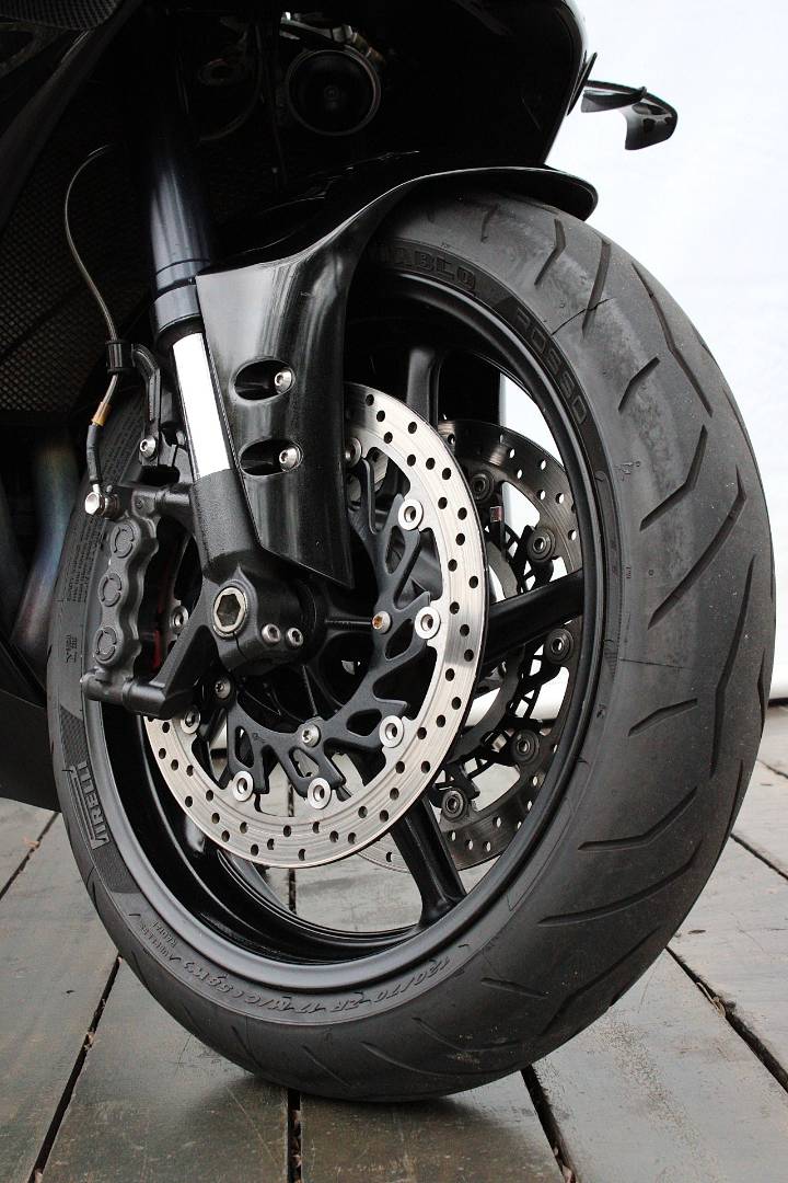 YAMAHA YZF R1