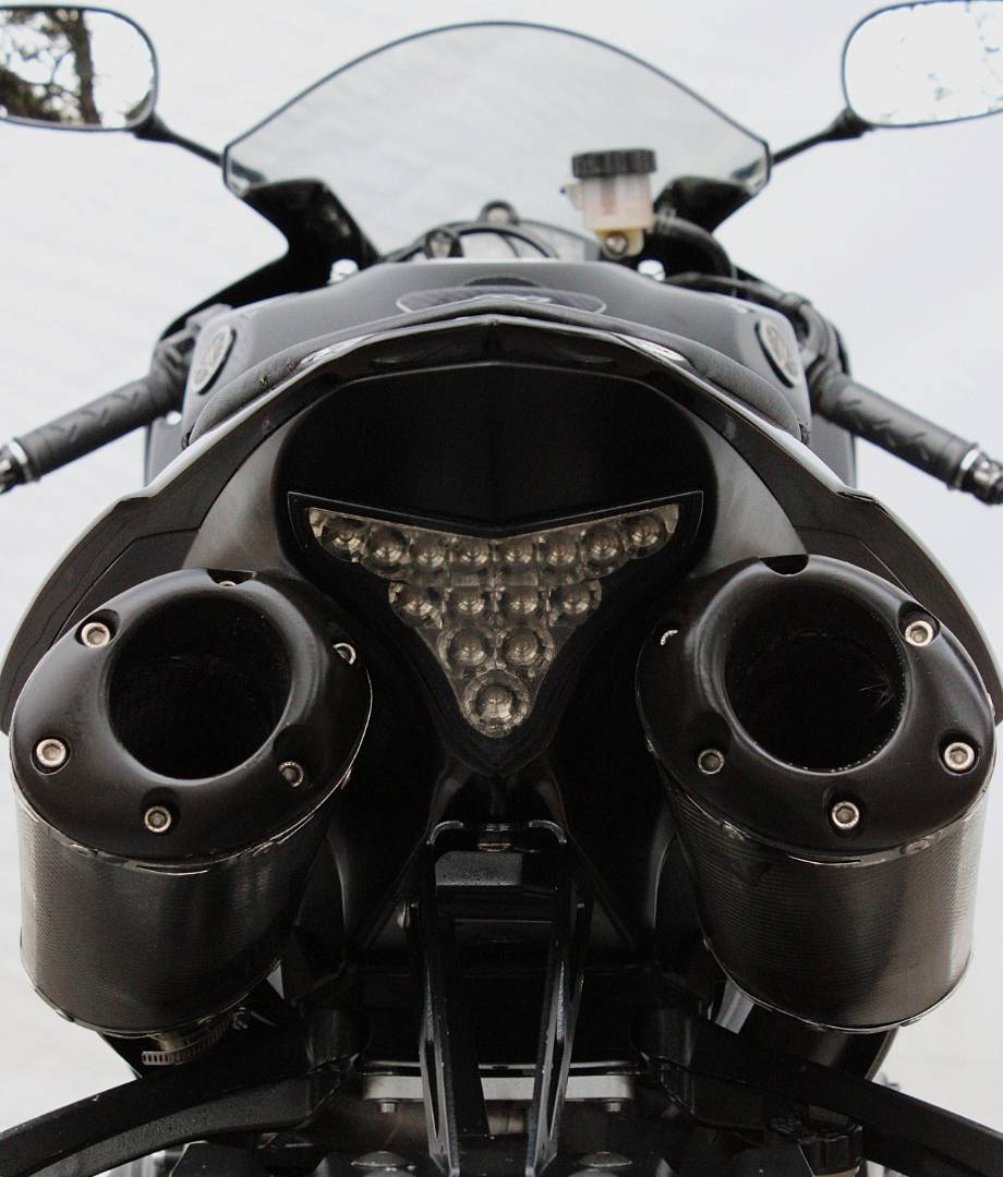 YAMAHA YZF R1