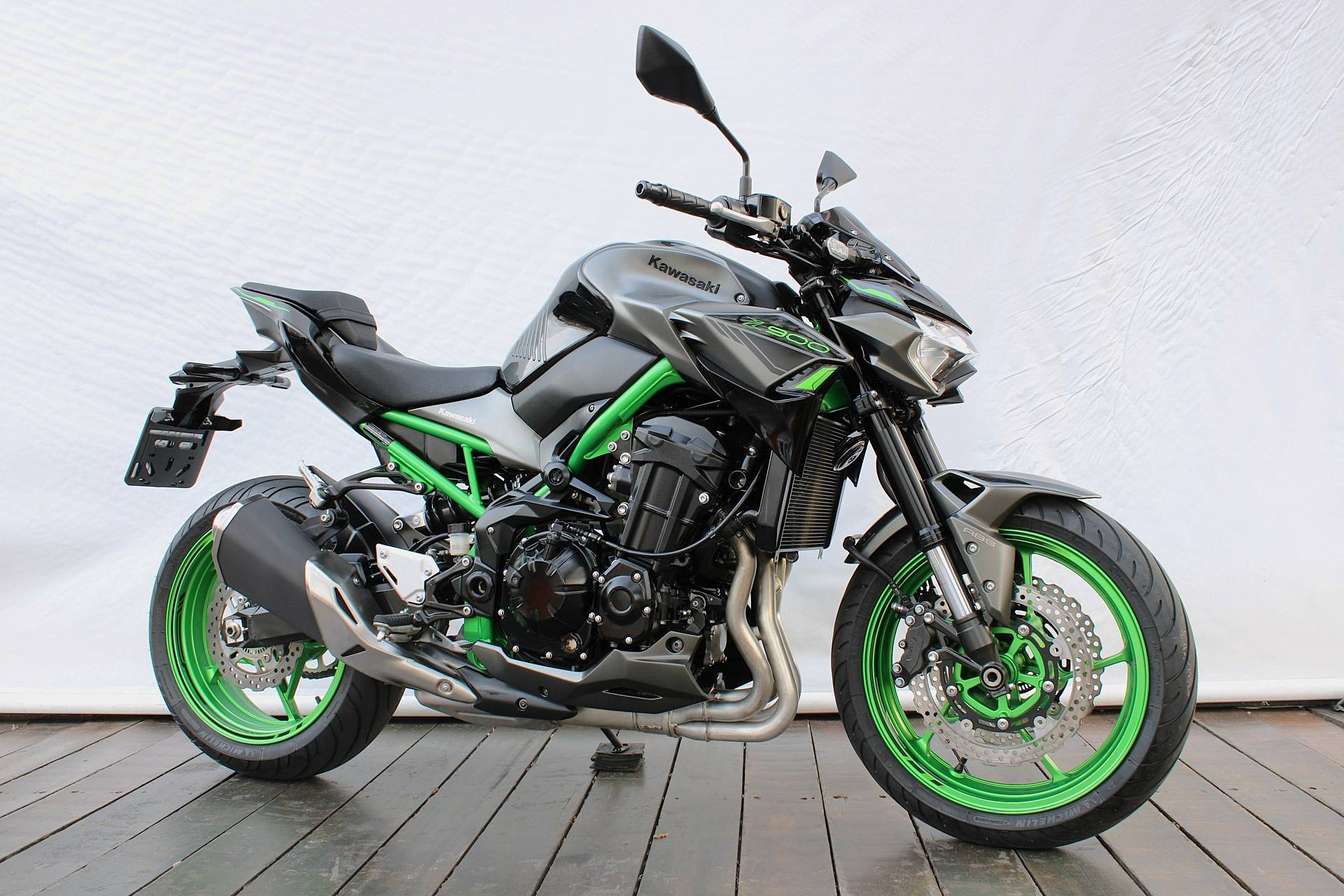 KAWASAKI Z900