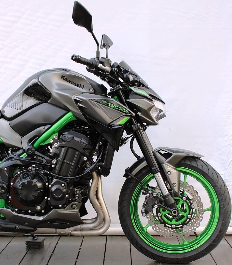 KAWASAKI Z900