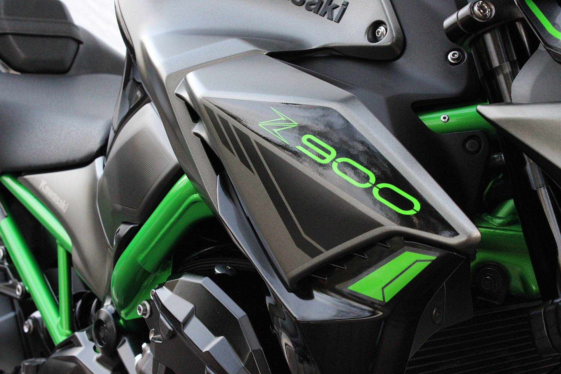 KAWASAKI Z900