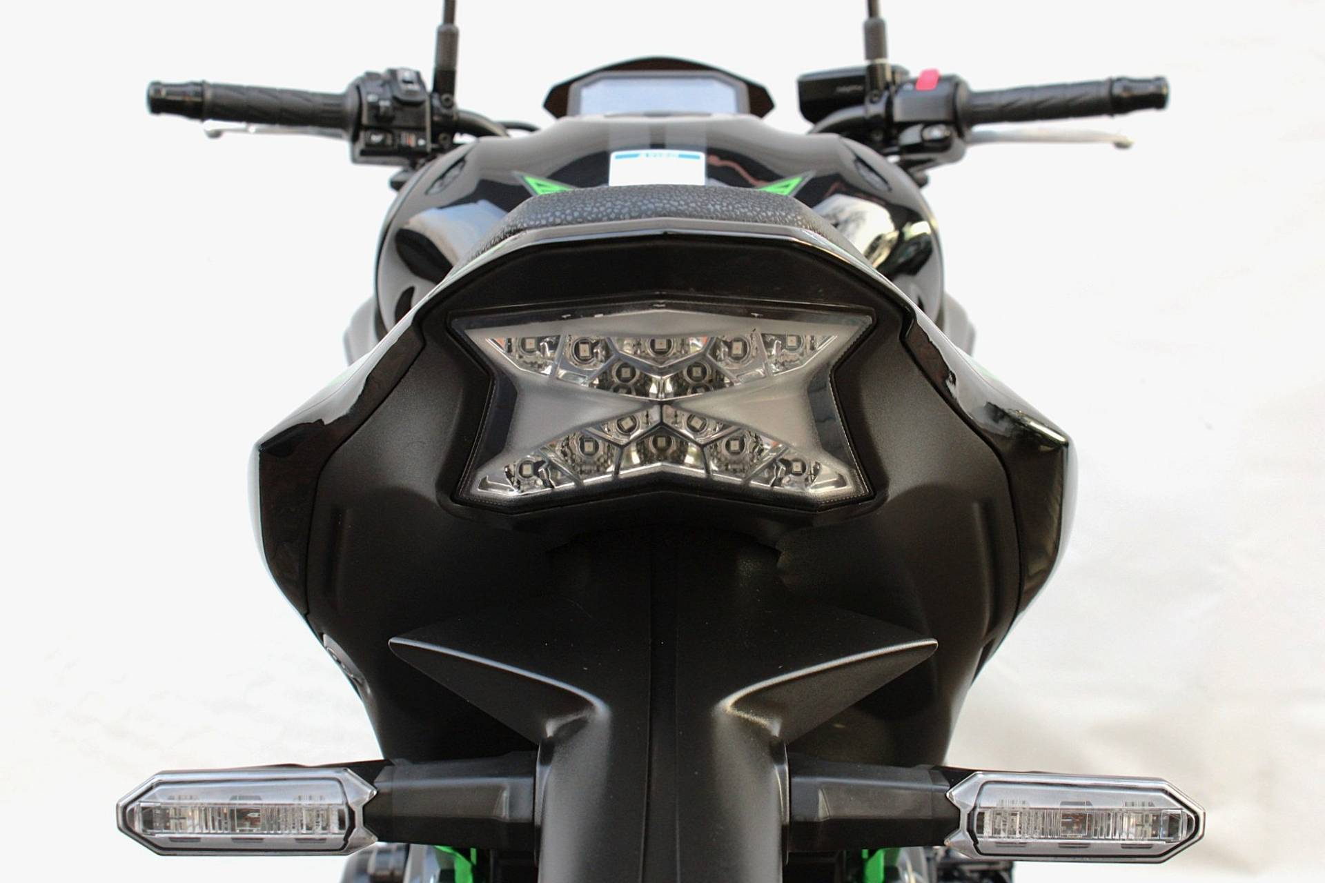 KAWASAKI Z900