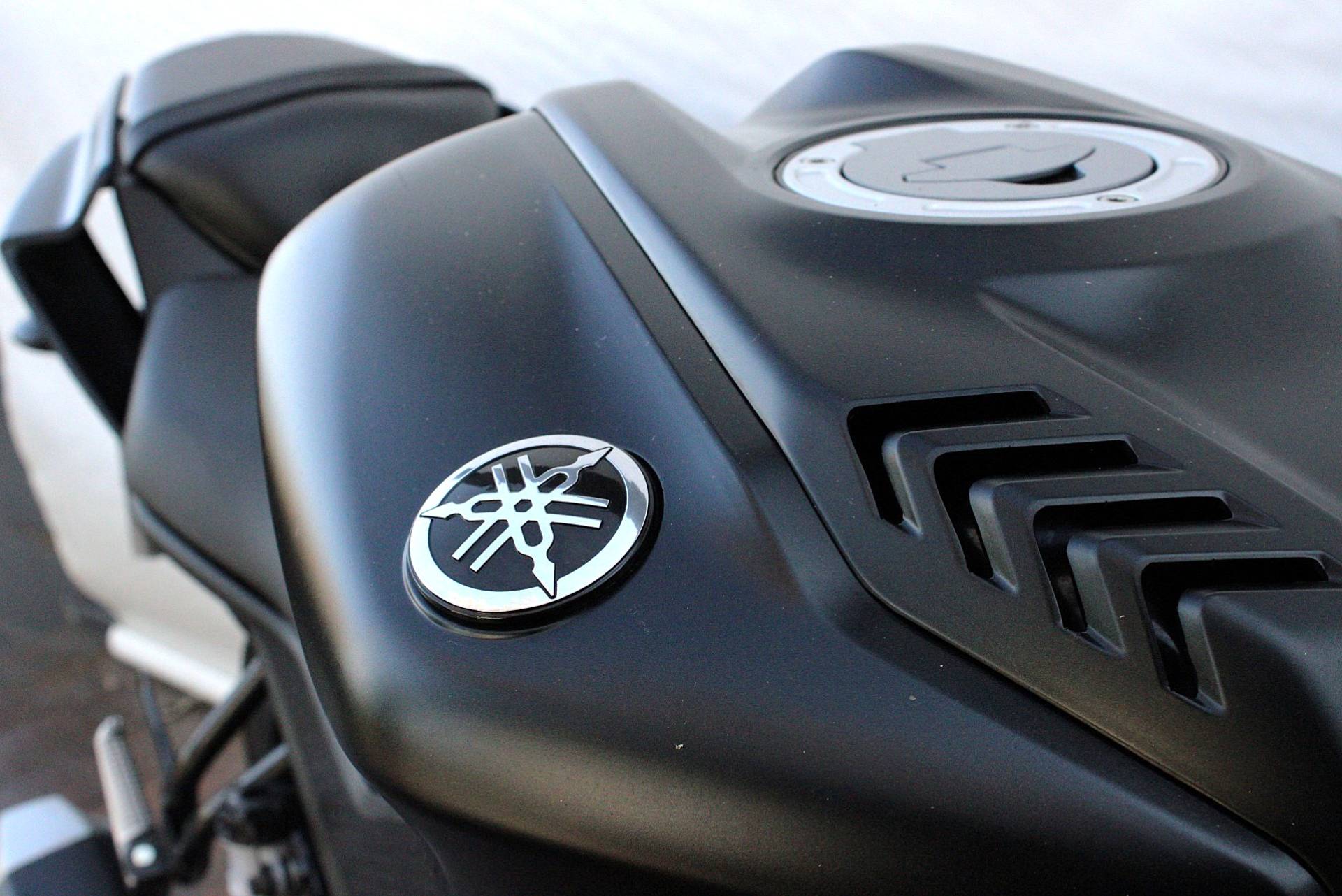 YAMAHA YZF R15