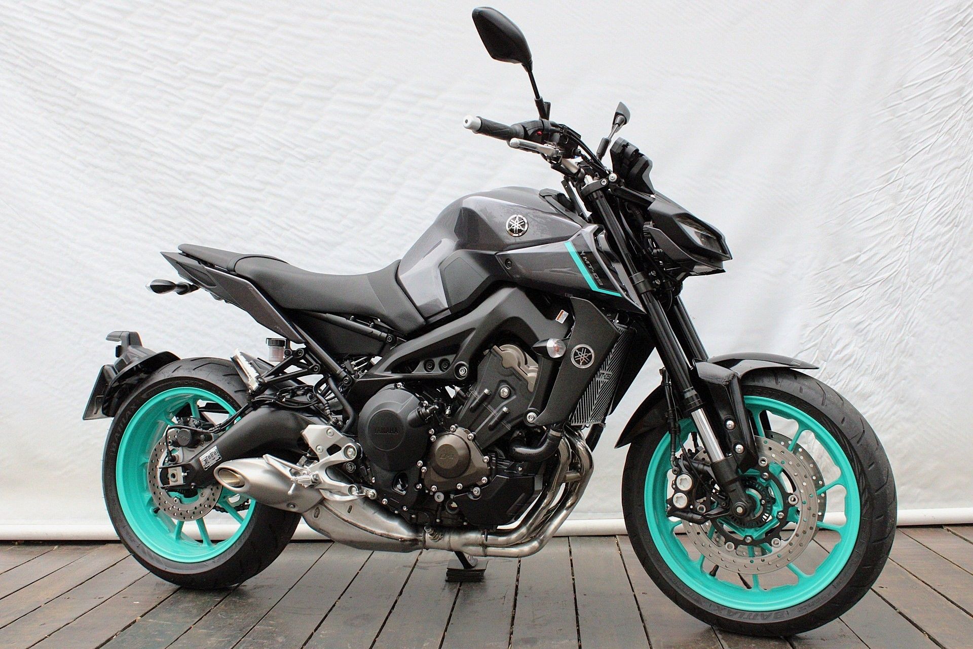 YAMAHA MT-09