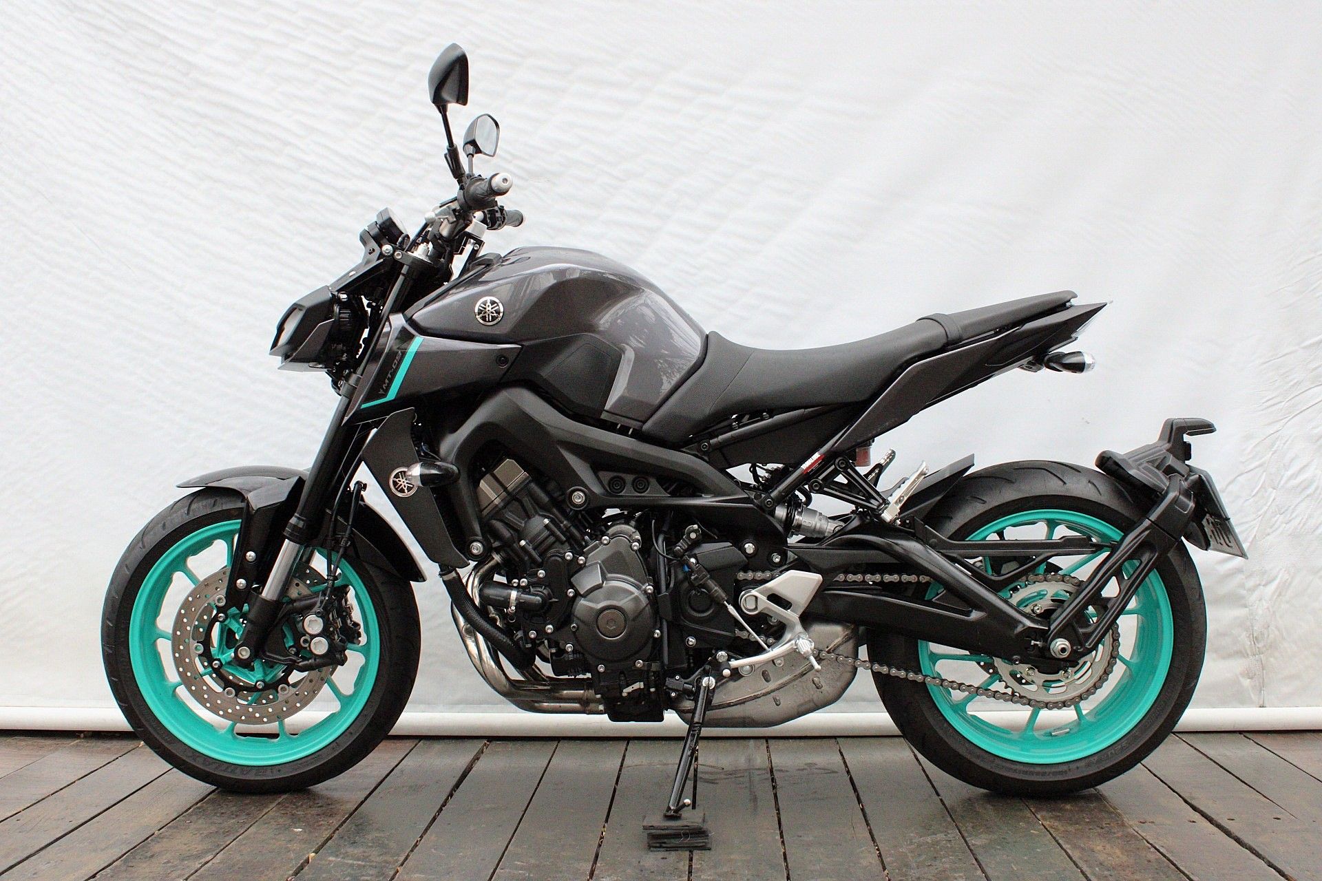 YAMAHA MT-09