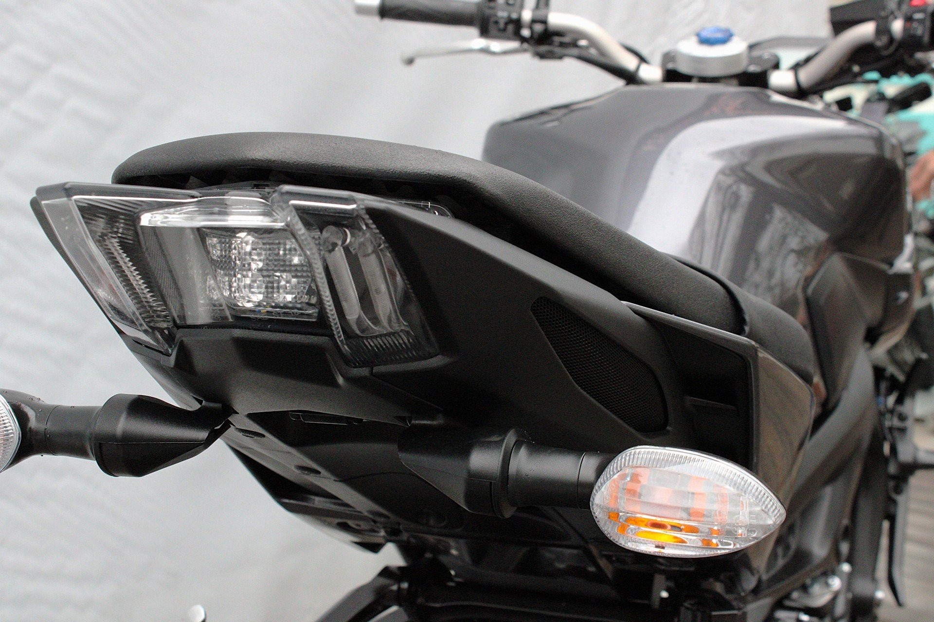 YAMAHA MT-09