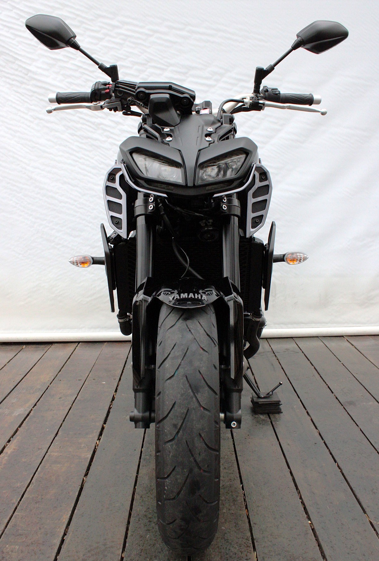 YAMAHA MT-09