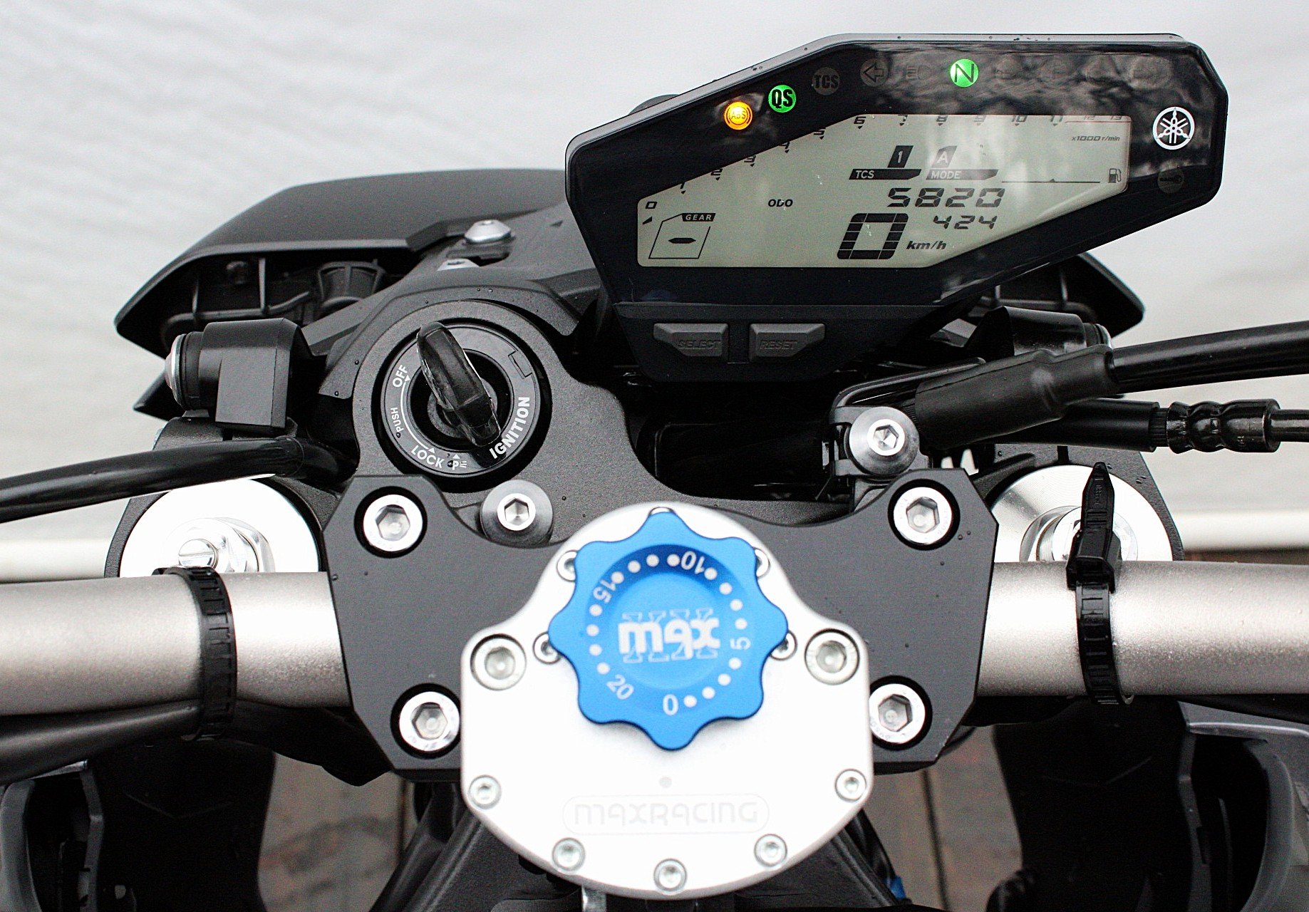 YAMAHA MT-09
