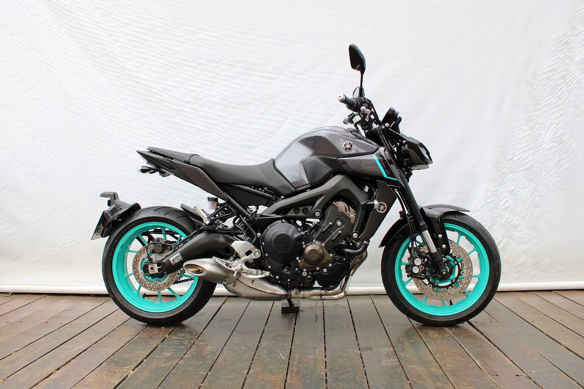 YAMAHA MT-09