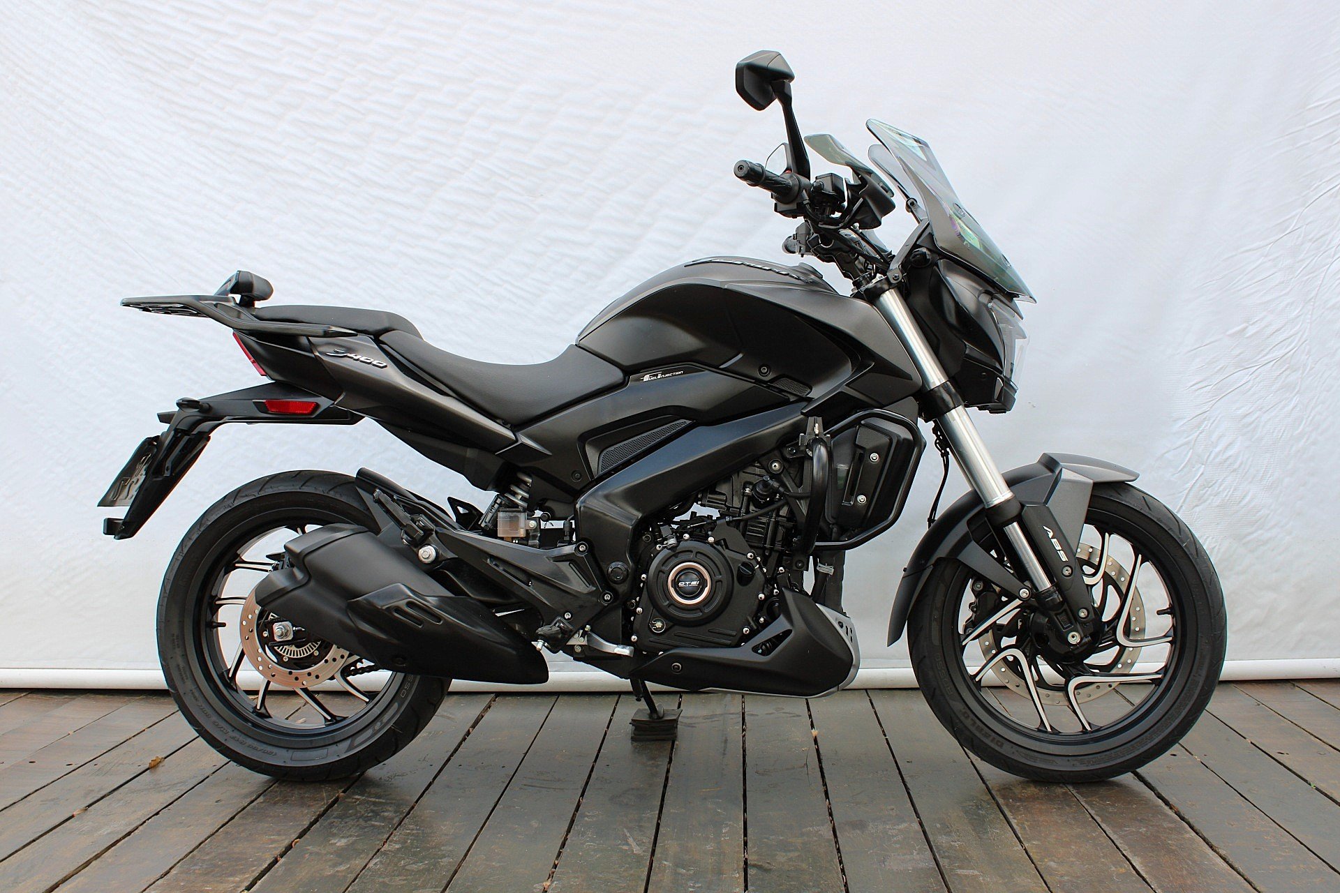 BAJAJ DOMINAR 400