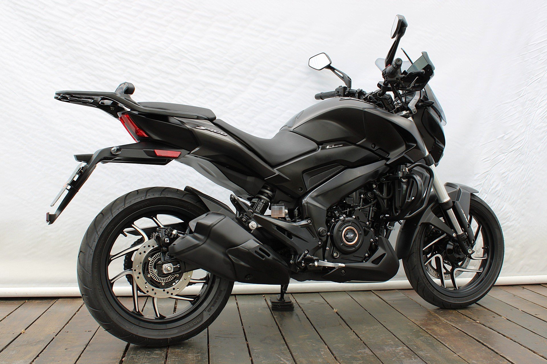 BAJAJ DOMINAR 400