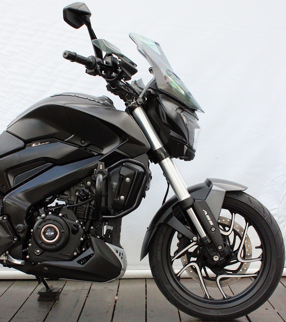 BAJAJ DOMINAR 400
