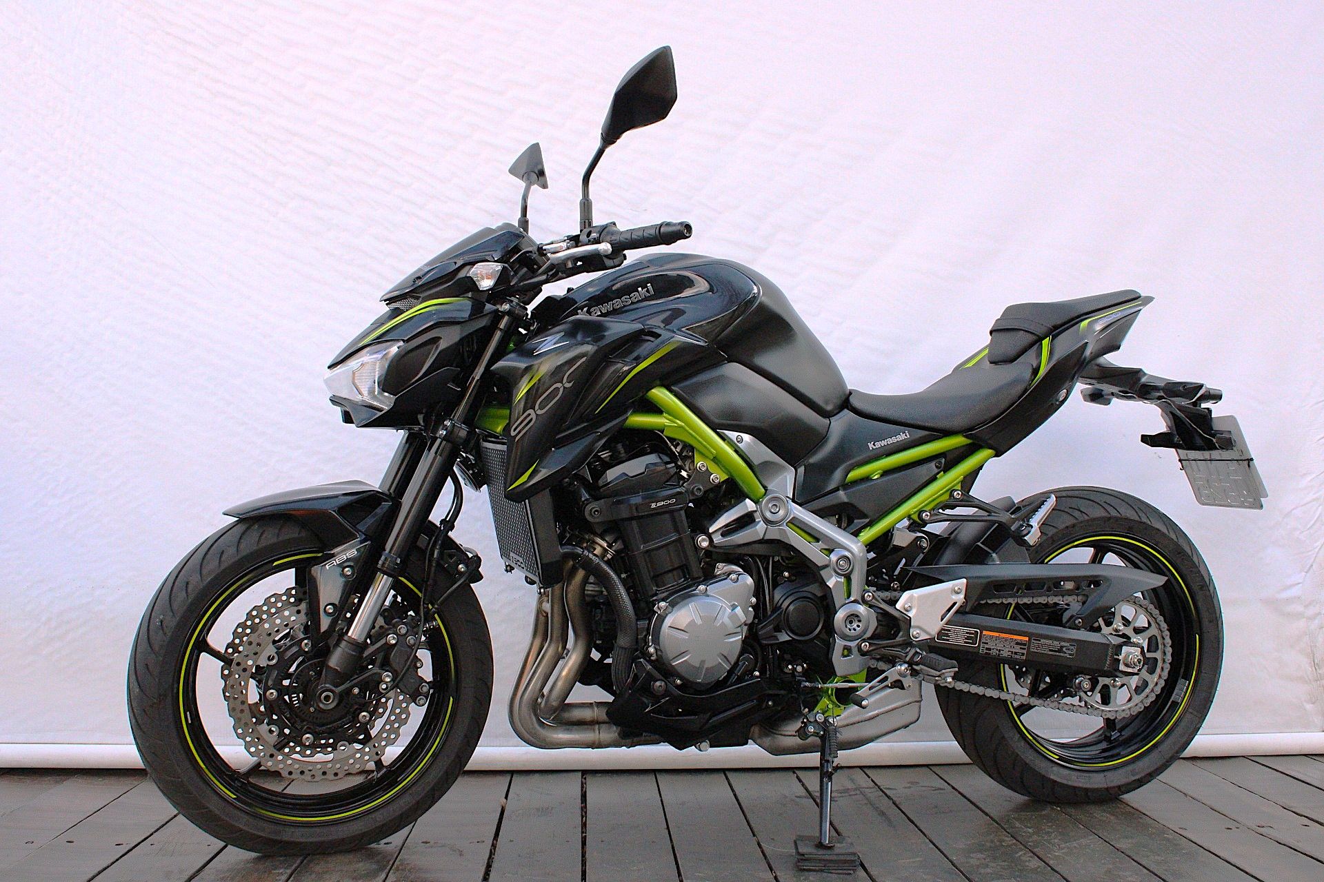 KAWASAKI Z900