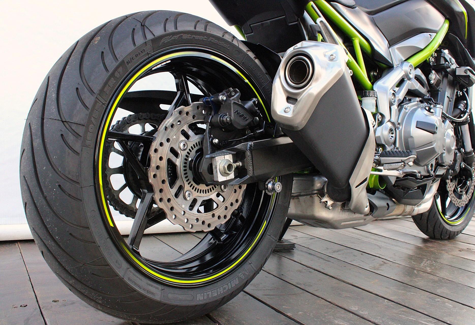 KAWASAKI Z900