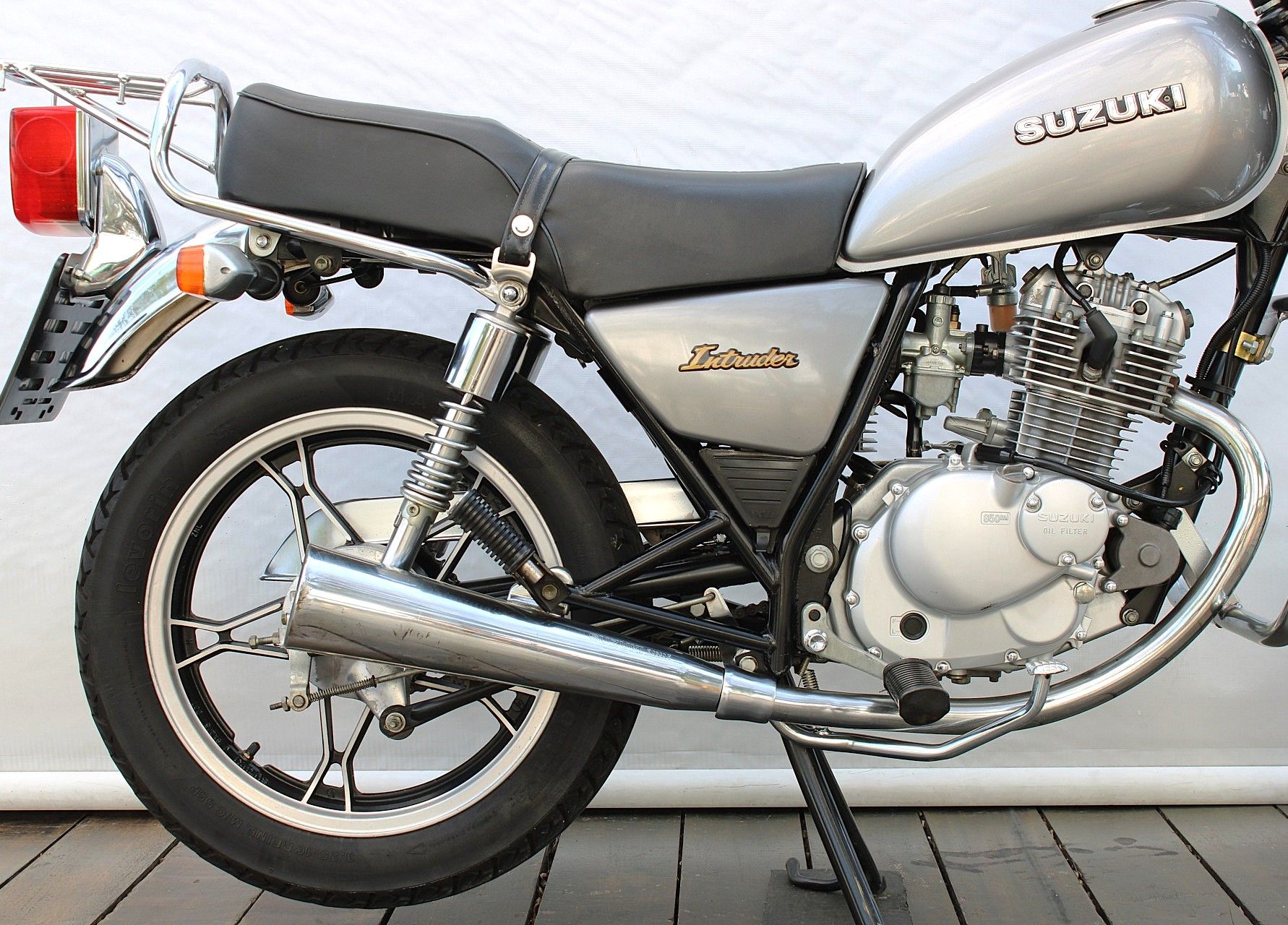 SUZUKI INTRUDER 125