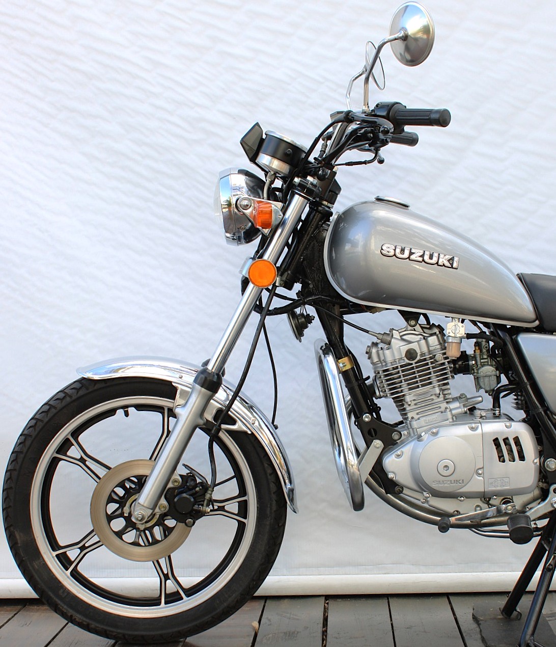 SUZUKI INTRUDER 125