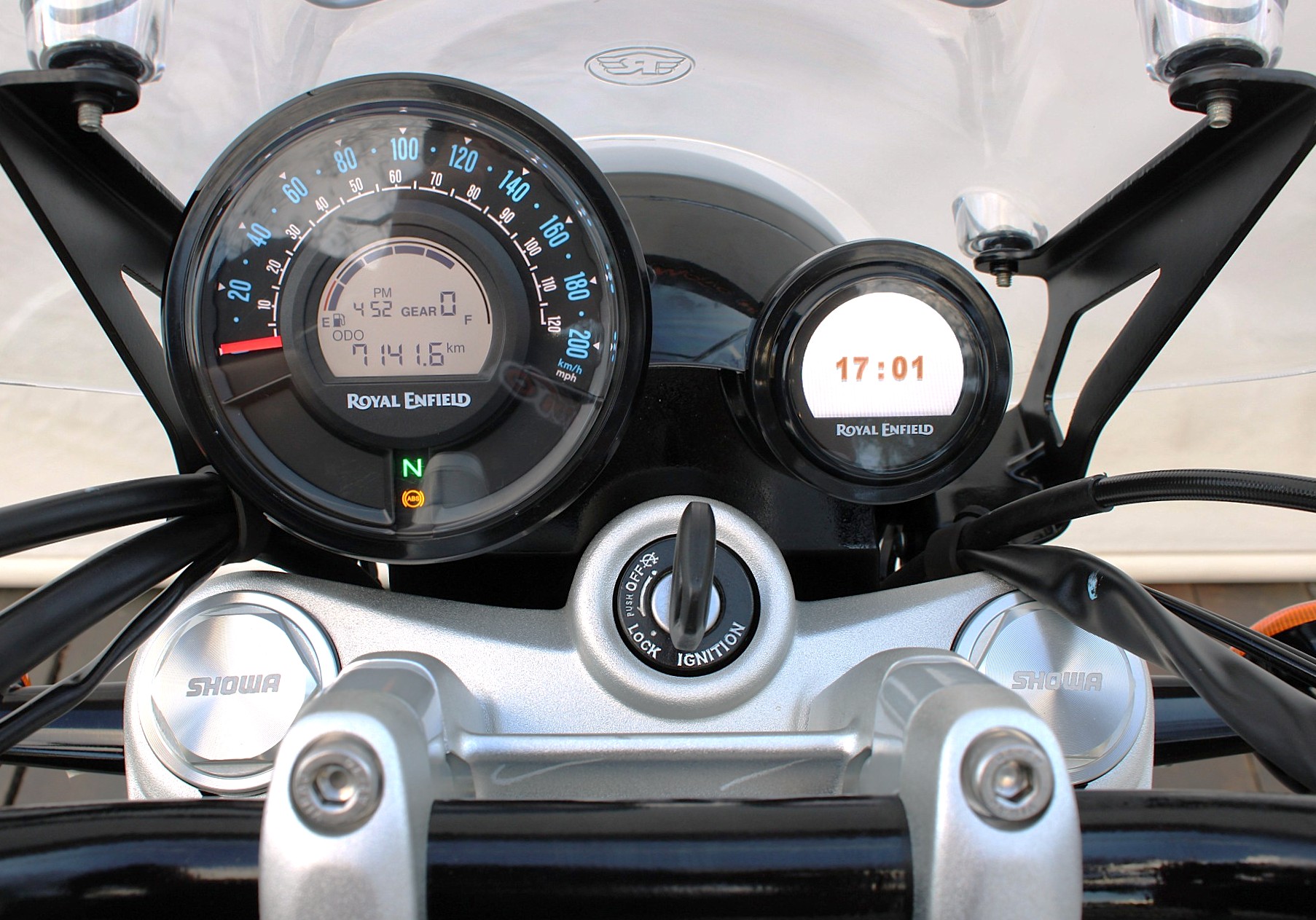 ROYAL ENFIELD METEOR 650 CELESTIAL