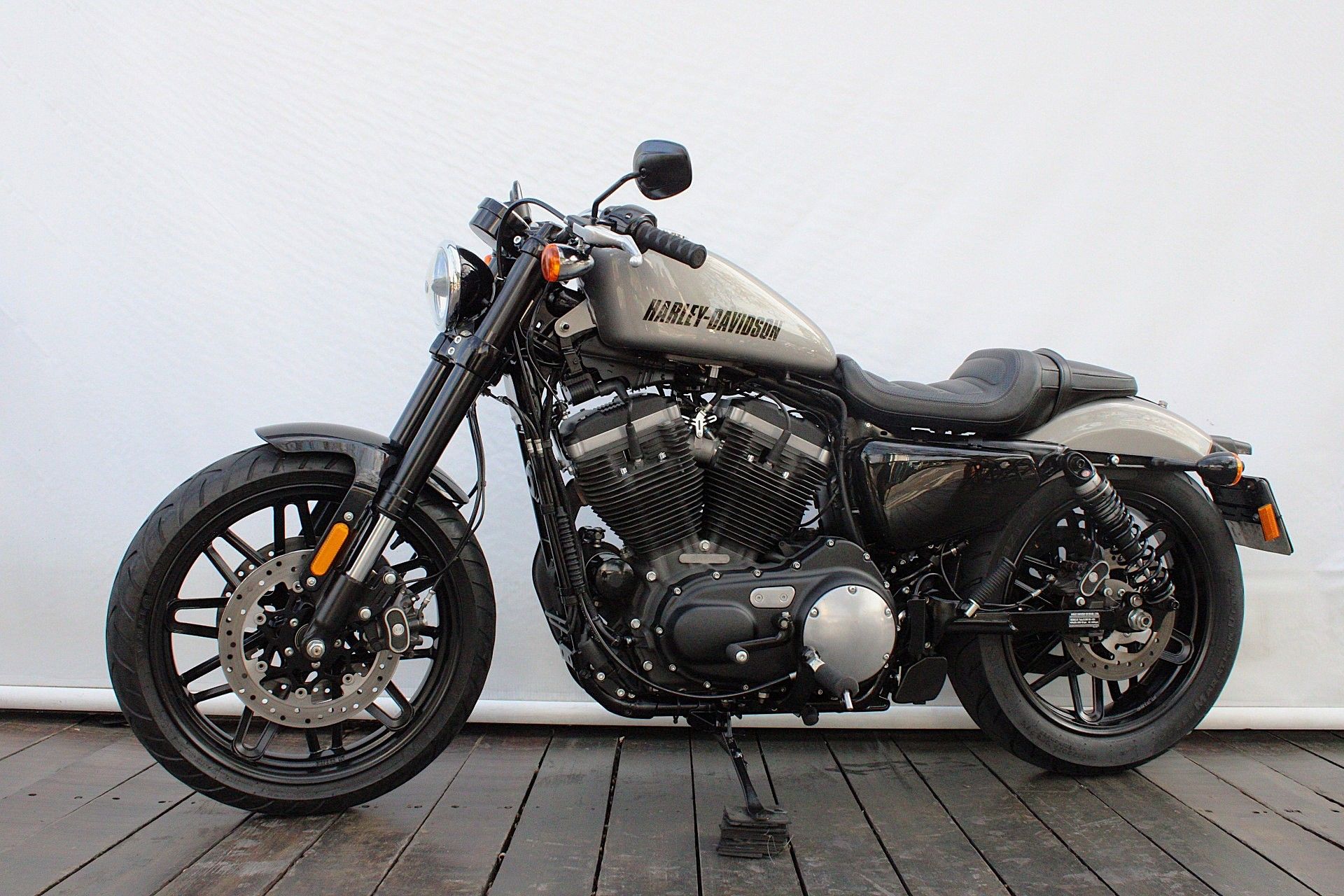 HARLEY-DAVIDSON SPORTSTER ROADSTER