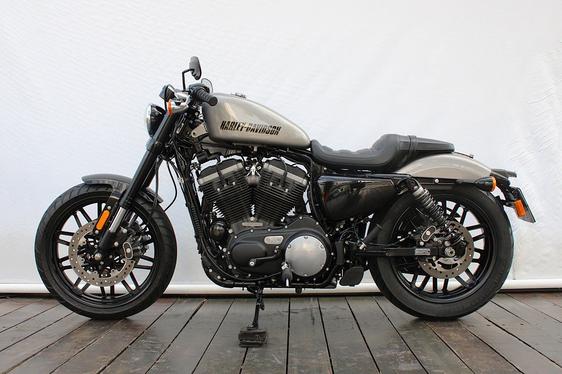 HARLEY-DAVIDSON SPORTSTER ROADSTER