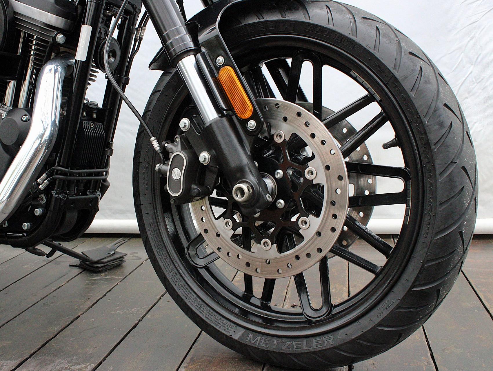 HARLEY-DAVIDSON SPORTSTER ROADSTER