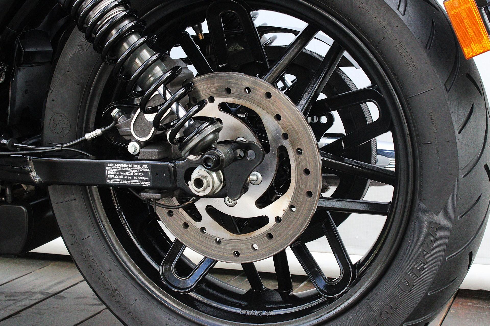 HARLEY-DAVIDSON SPORTSTER ROADSTER