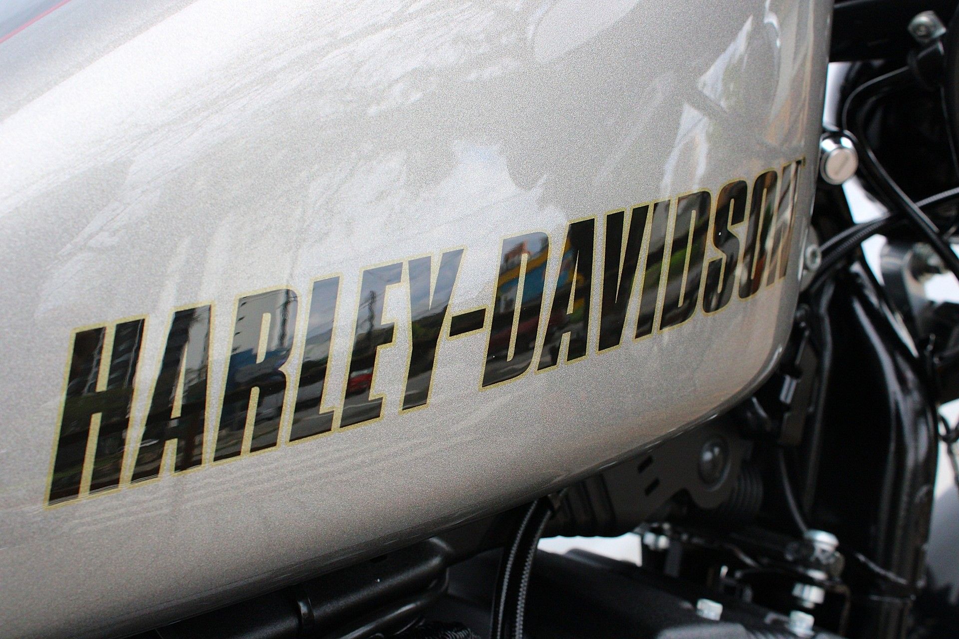 HARLEY-DAVIDSON SPORTSTER ROADSTER