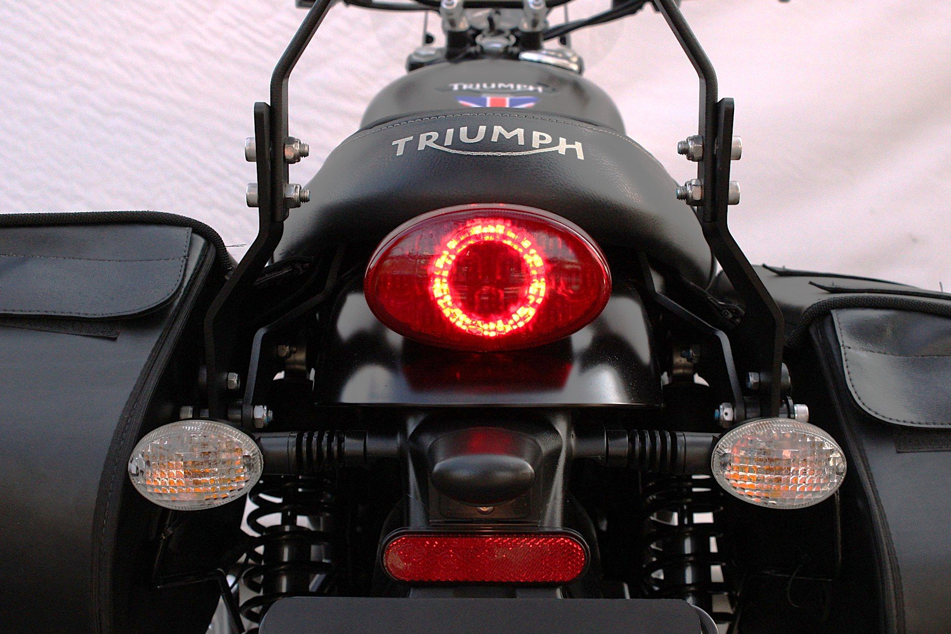 TRIUMPH STREET TWIN