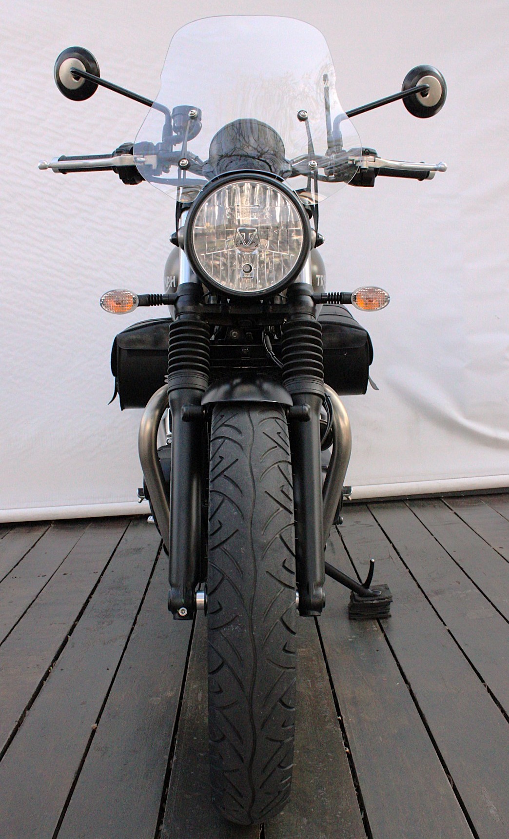 TRIUMPH STREET TWIN