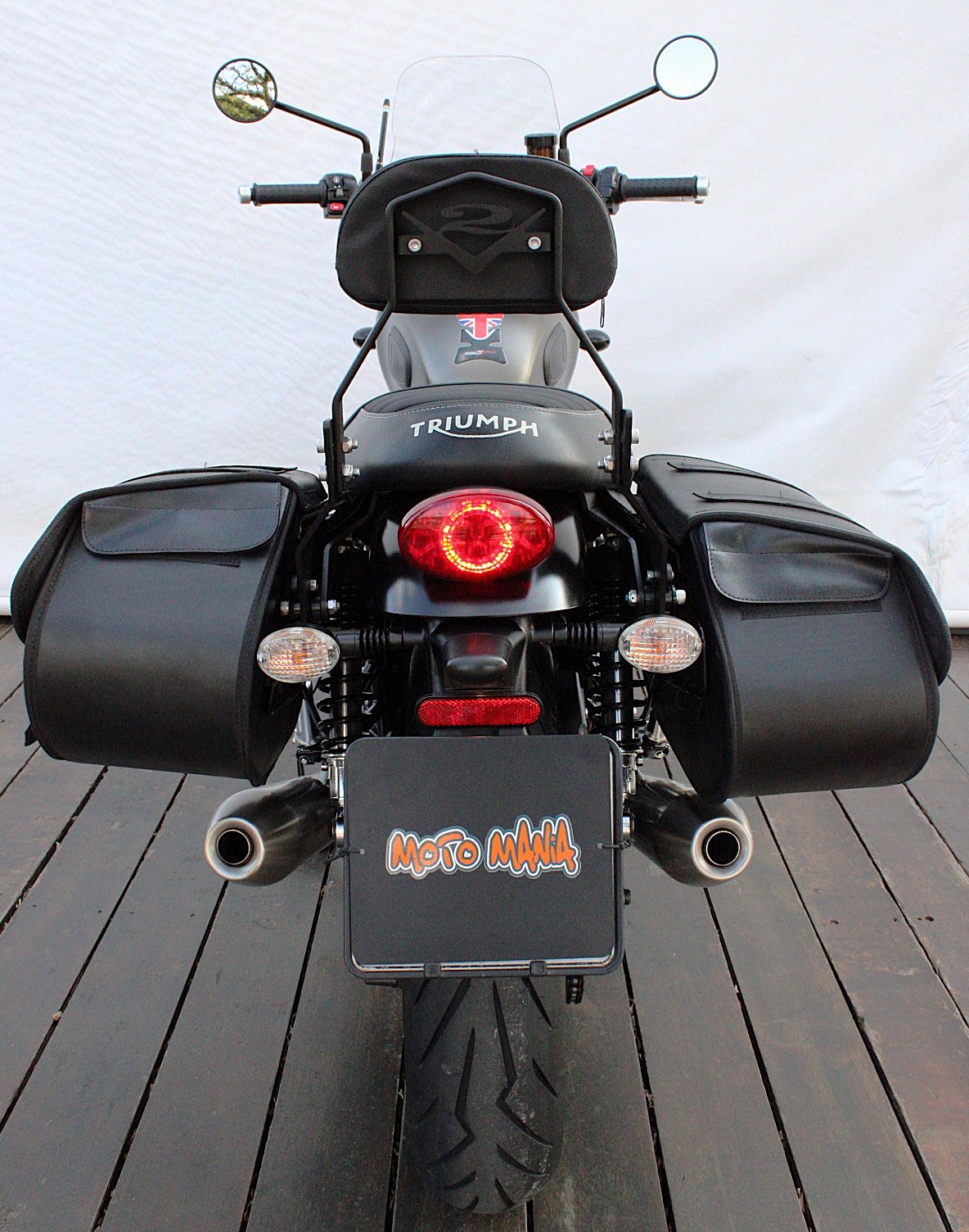 TRIUMPH STREET TWIN