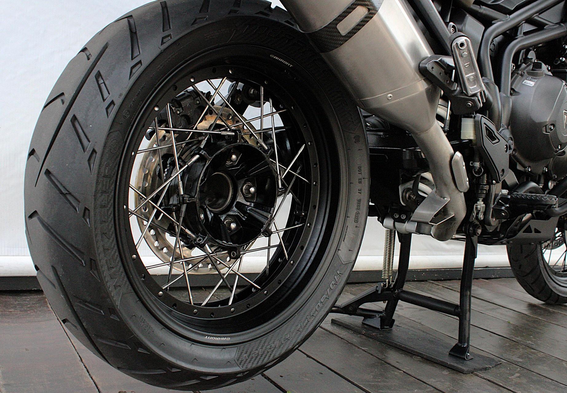 TRIUMPH TIGER 1200 DESERT EDITION