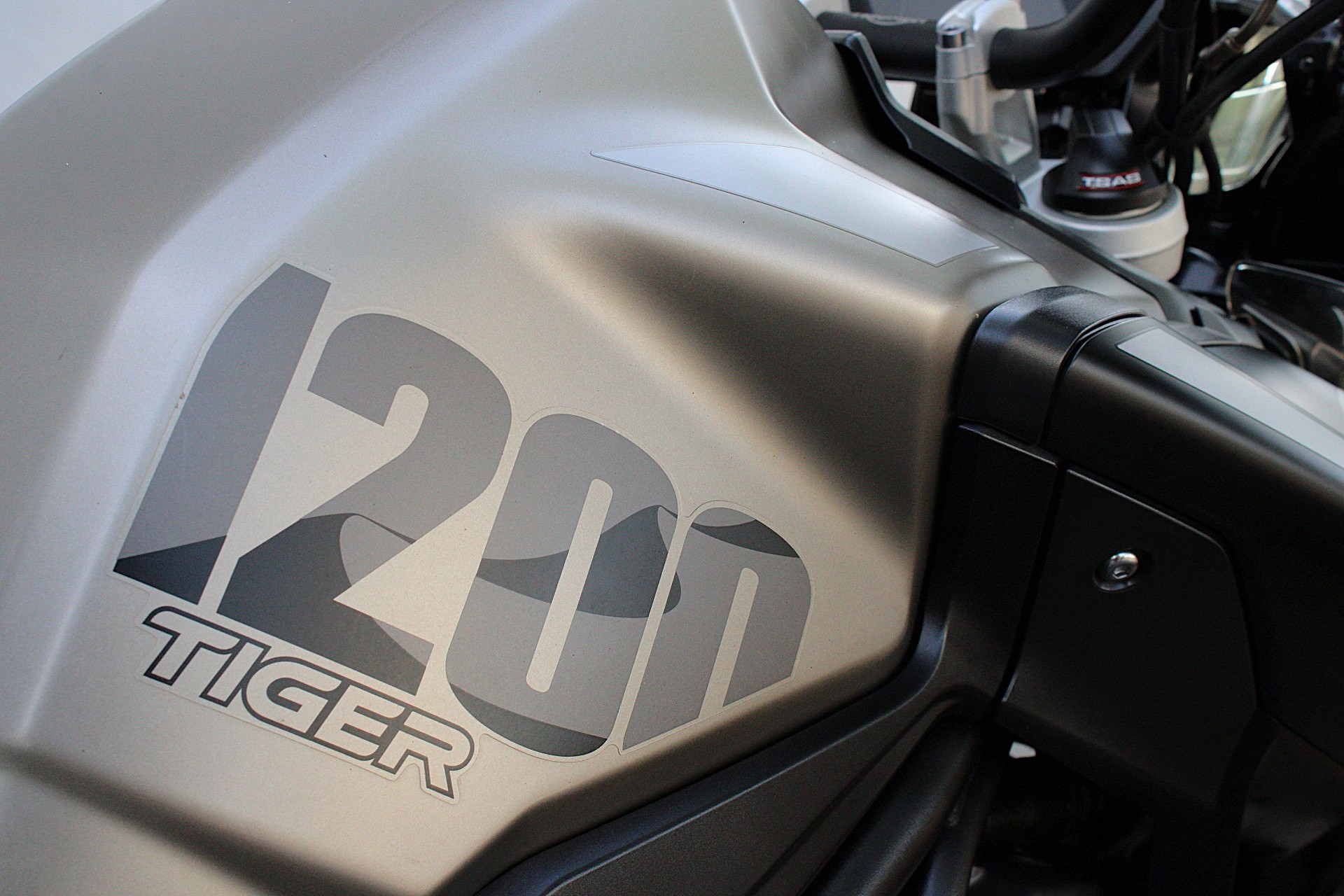 TRIUMPH TIGER 1200 DESERT EDITION