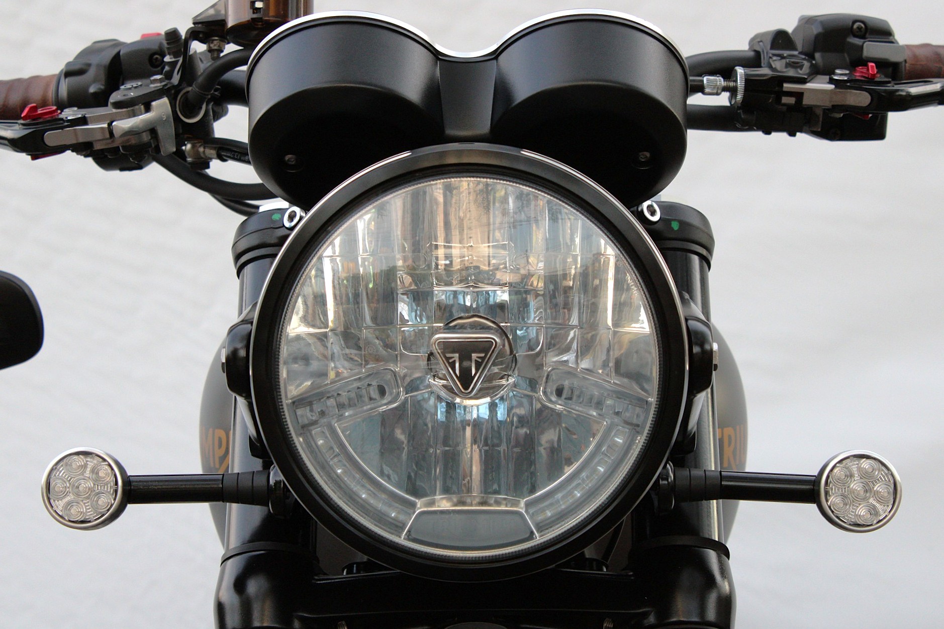TRIUMPH SPEED TWIN 