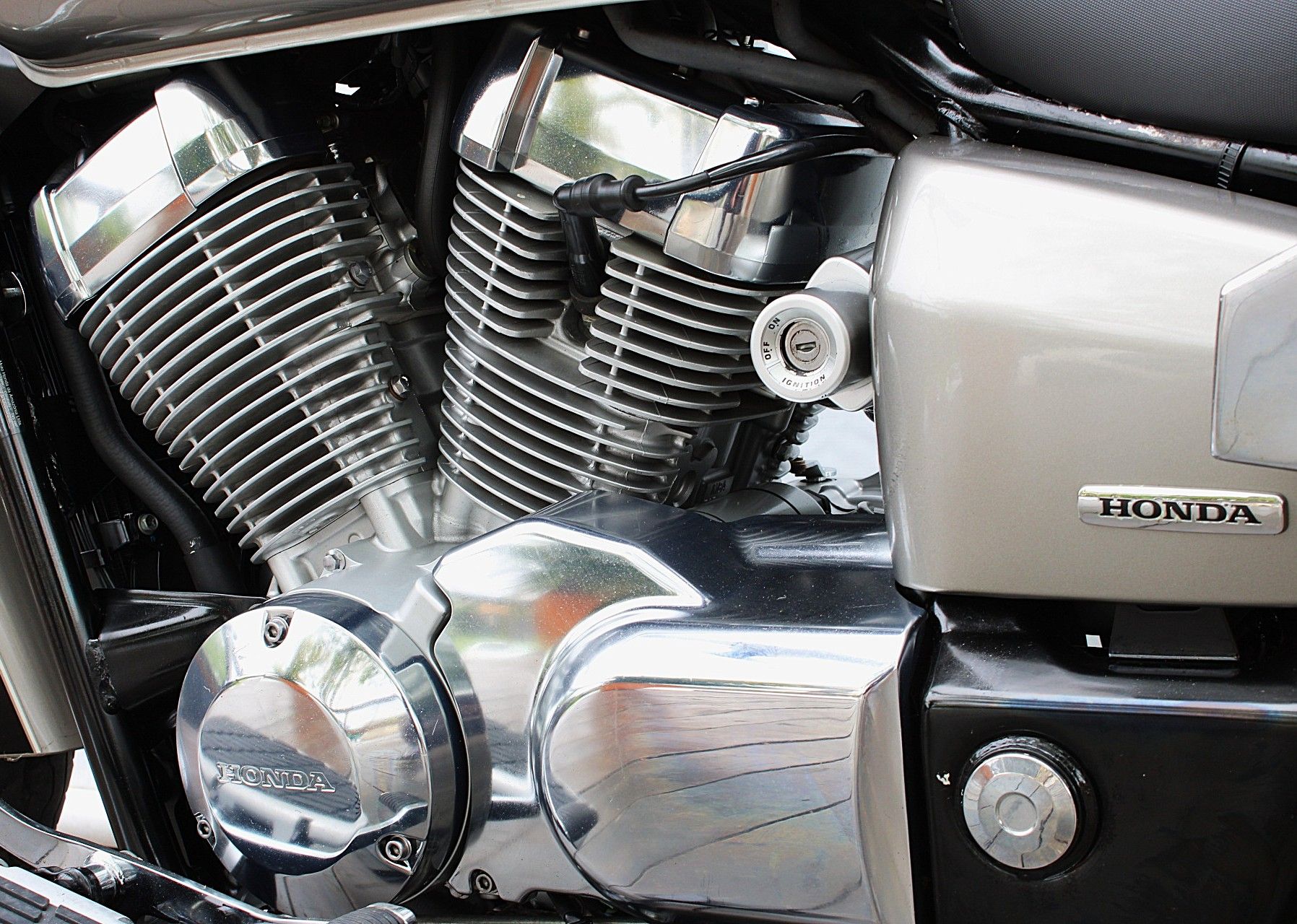HONDA SHADOW 750