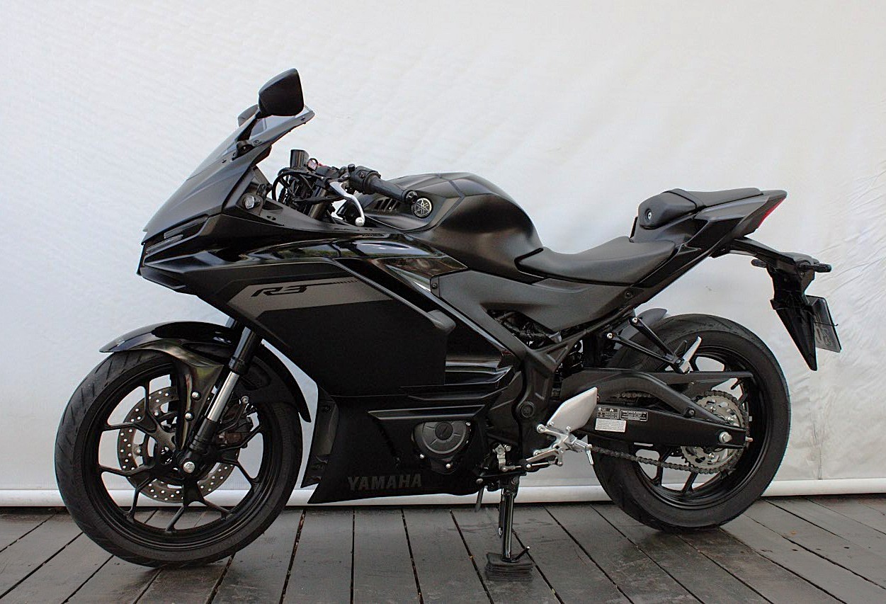 YAMAHA YZF R3 ABS CONNECTED