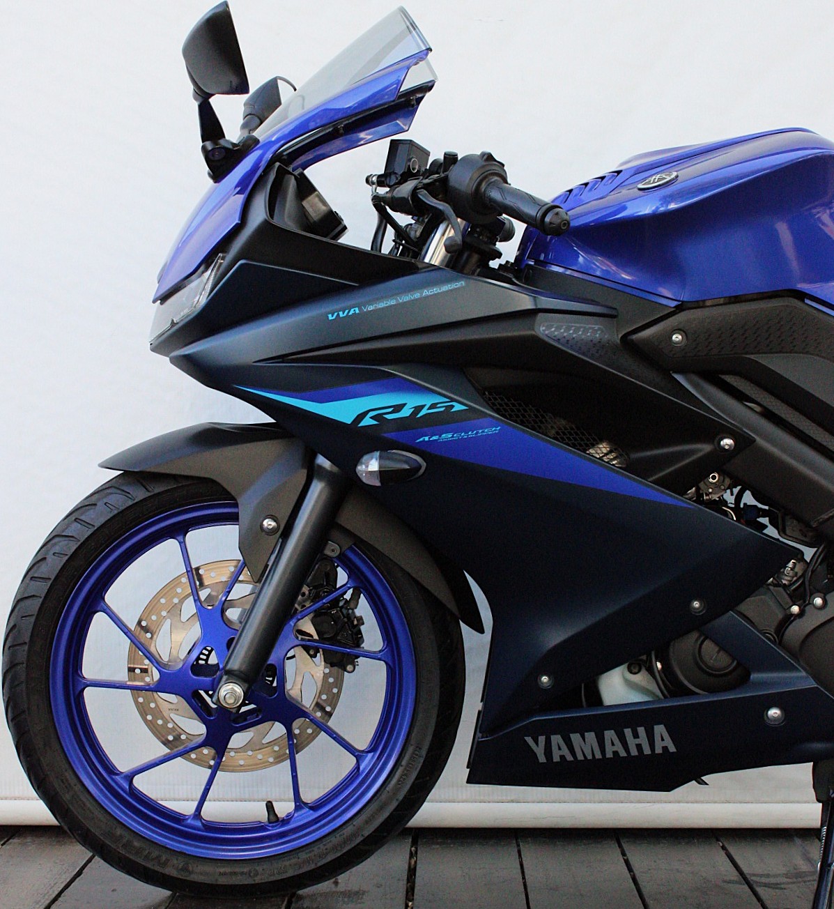 YAMAHA YZF R15